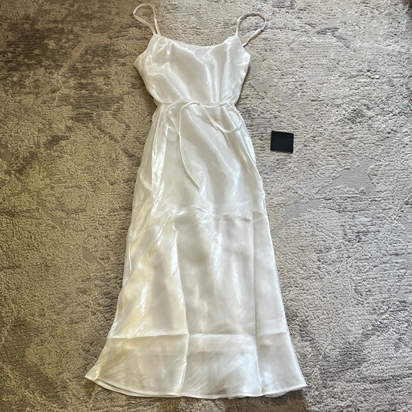 NWT Exceptionally Chic White Bias Cut Lurex Slip Midi Dress- Medium - Picture 3 of 5